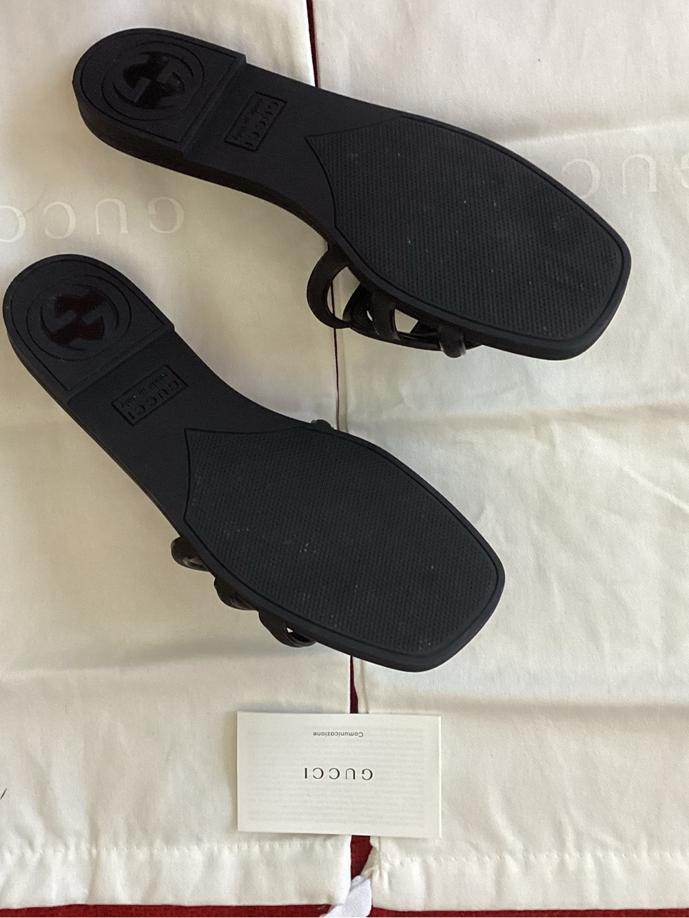 Gucci Black Rubber GG Slide Sandals - Picture 2 of 3